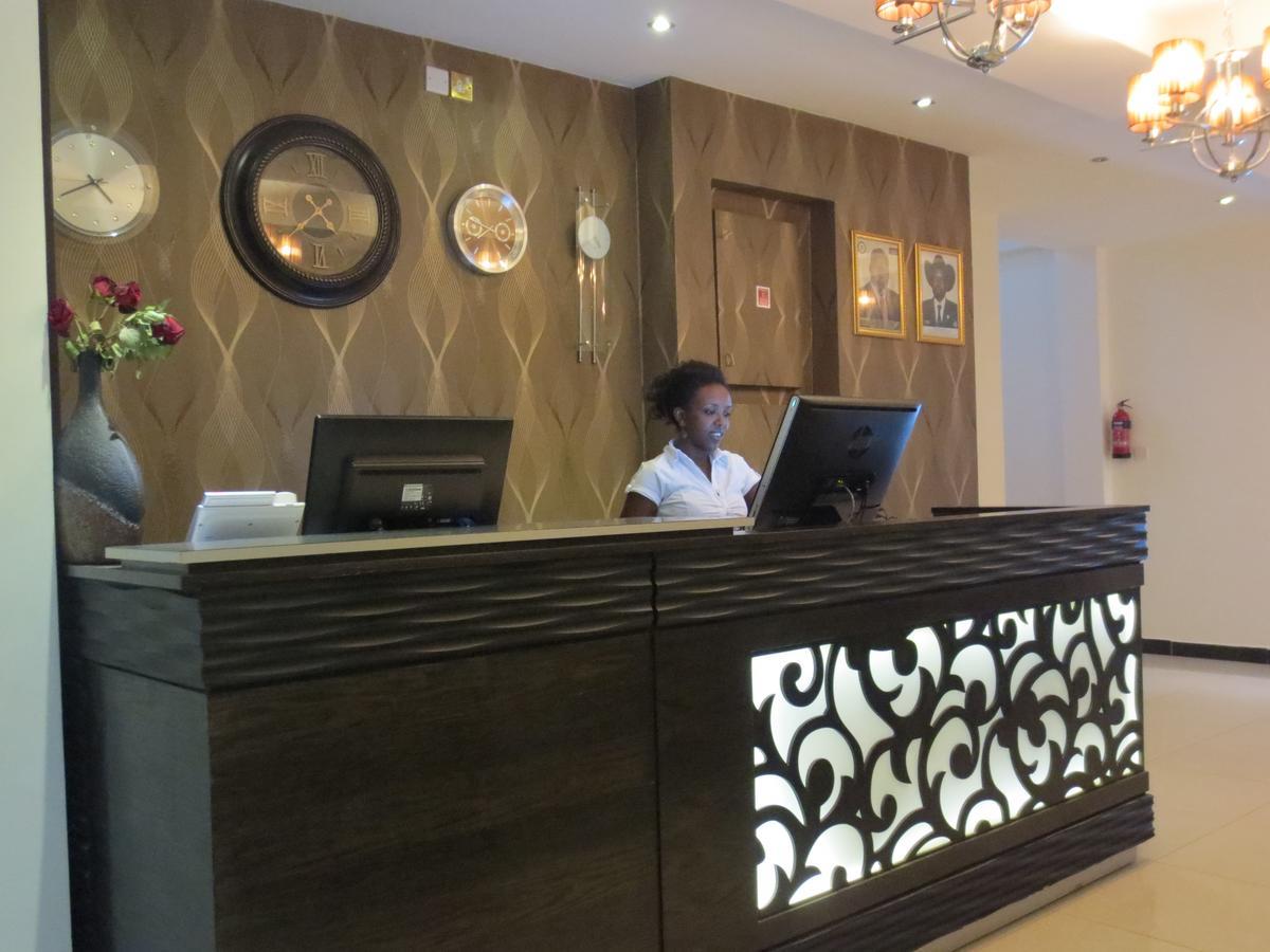 Airport Plaza Hotel Yuba Exterior foto